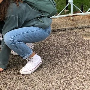 BRANDY MELVILLE MOM JEANS